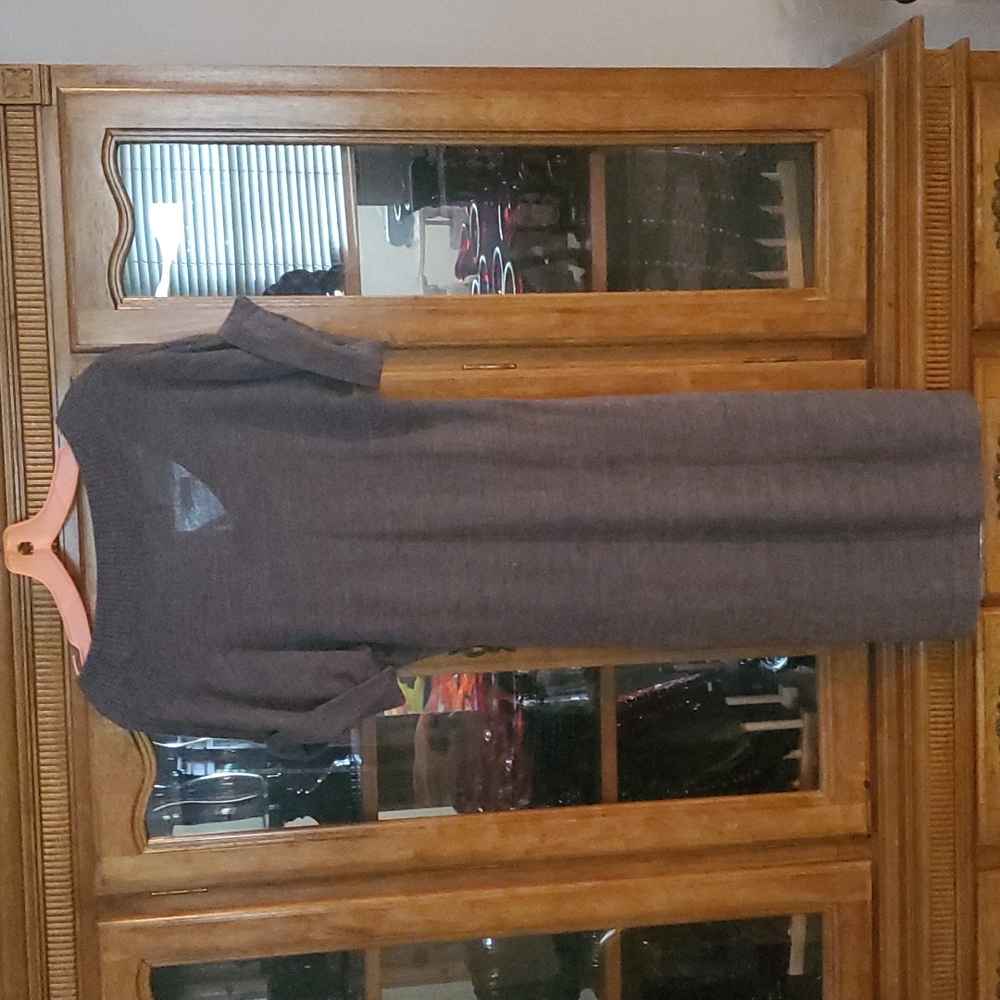 Calvin Klein knit gray dress with cap sleeves. Great LBD alternative - Picture 2 of 3